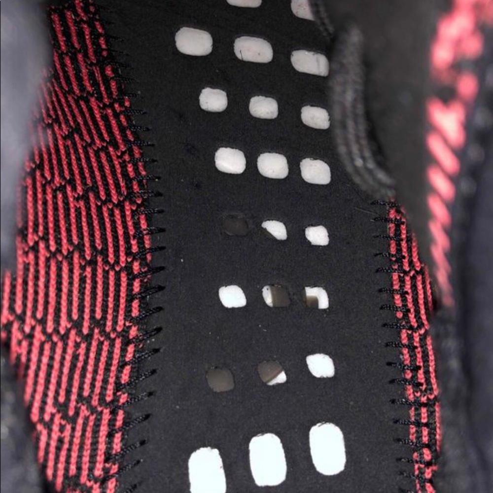 Yeezy Core Red Size 10 Ds - image 4